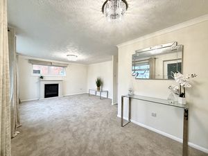 Living Room- click for photo gallery